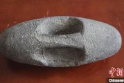潜江新疆兵团第五师双河市发现疑似新石器时代石器