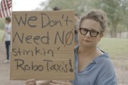 潜江特斯拉在得州奥斯汀遭遇抗议活动：反对马斯克Robotaxi计划